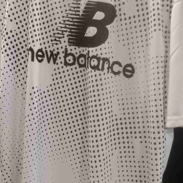 White and black T-shirt