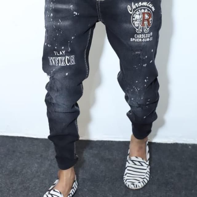 Black and white Jeans