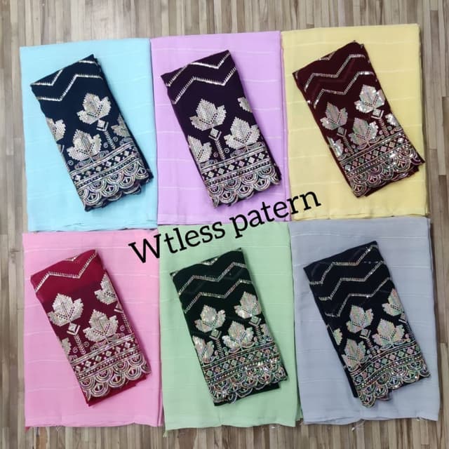 Print sarees with heavy blouse 