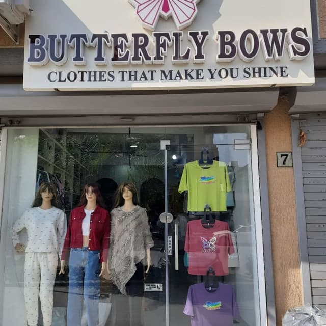 BUTTERFLY BOWS 