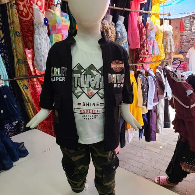 Three piece jacket suit