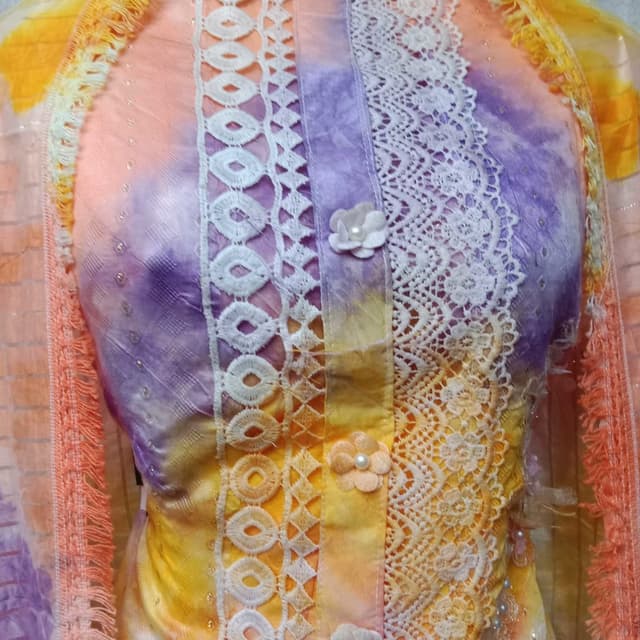 Salwar suit