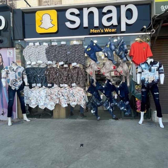 Snap men’s wear