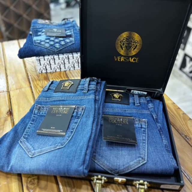 VERSACE JEANS