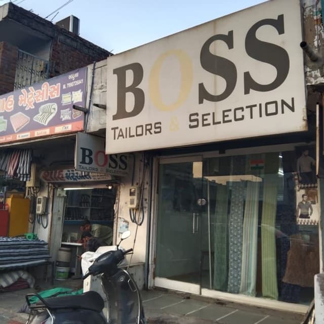 Boss tailer & selection 