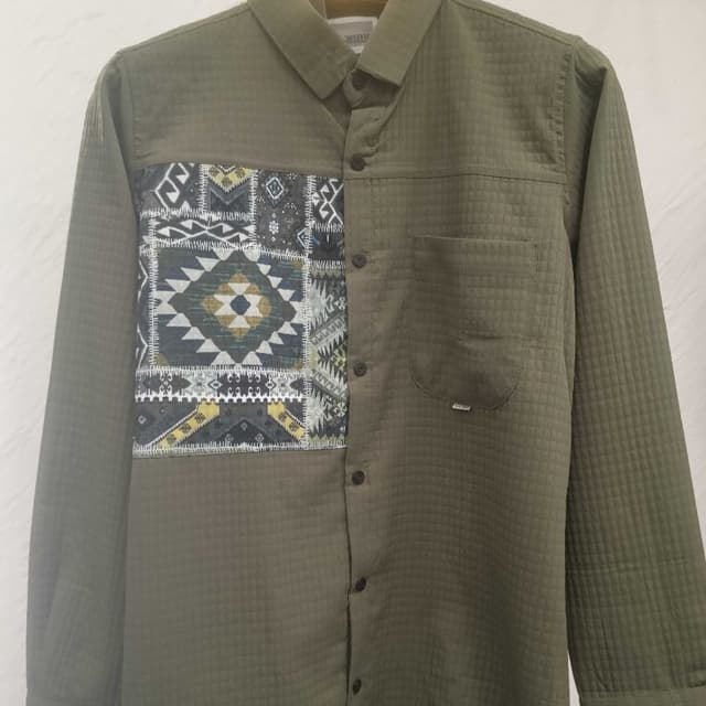 Olive green, Multicolor (white, blue, yellow, gray, black) Shirt