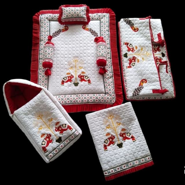 Red, White, Green, and Gold Prayer Set