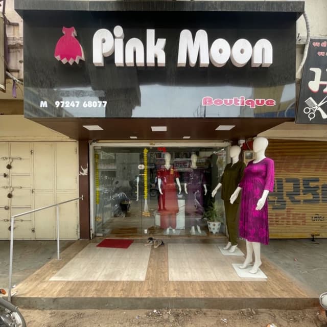 Pink moon boutique 