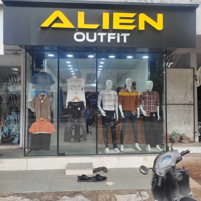ALIEN OUTFIT