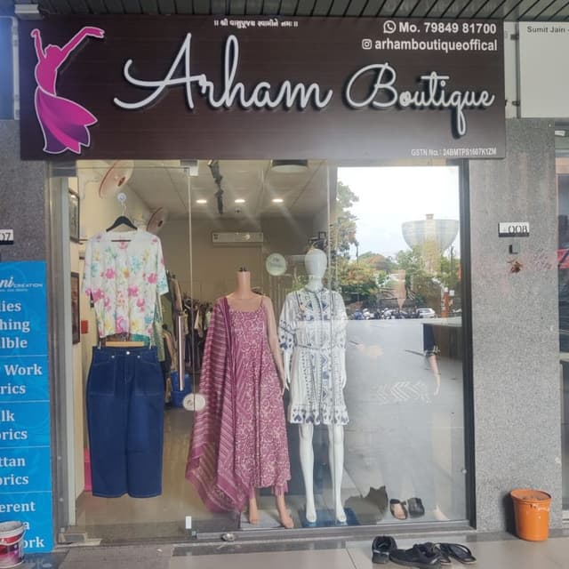 Arham Boutique 