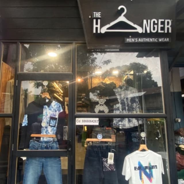 THE HANGER 🛍️