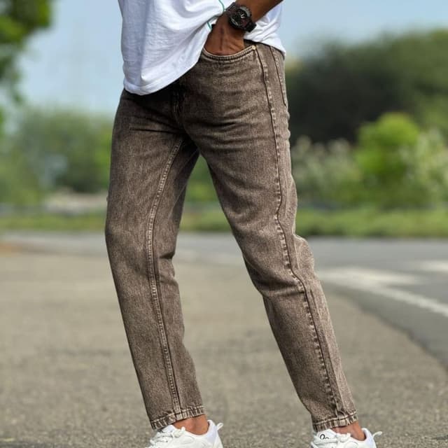 Brown, with lighter variations Jeans