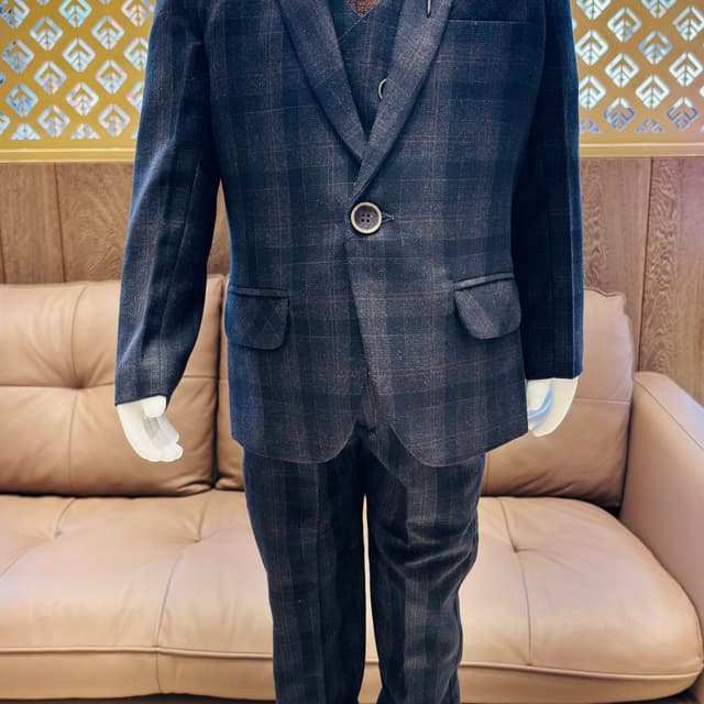 Mens Suite
