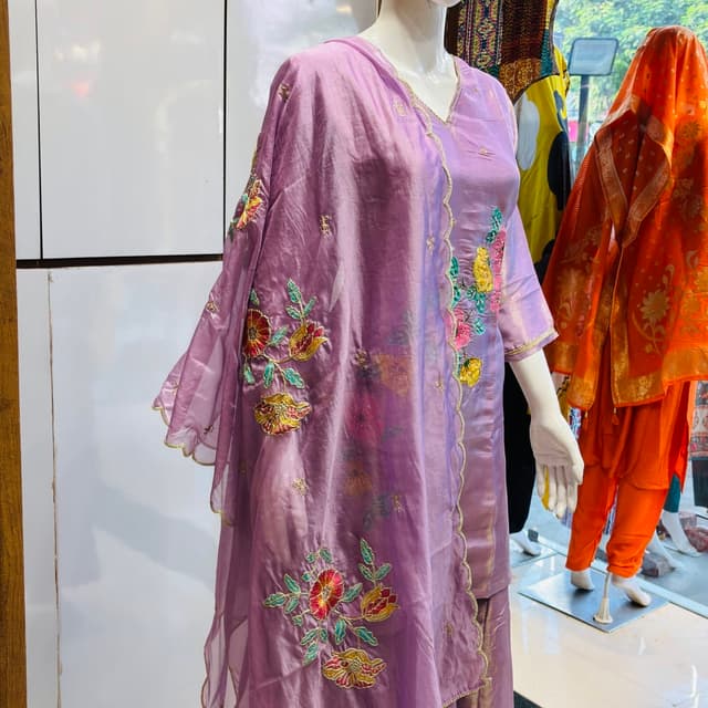 Salwar Suite