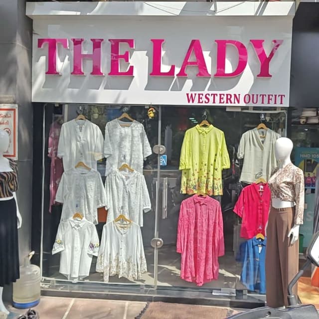 The lady western outfit 