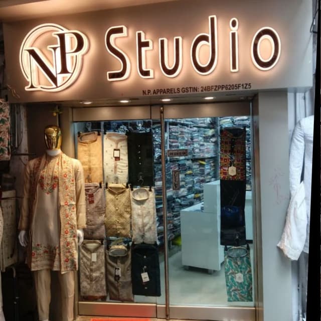 N P STUDIO 