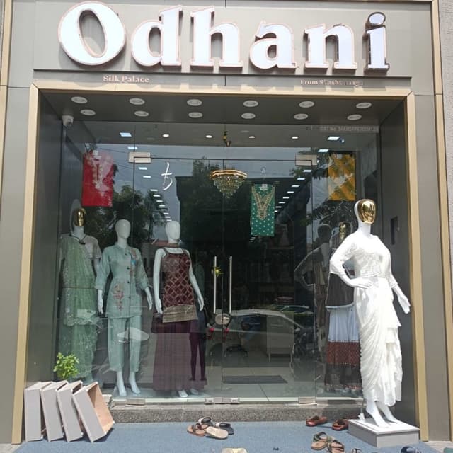 Odhani silk place 