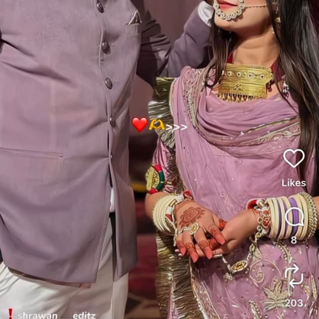 Lavender, Gold Saree