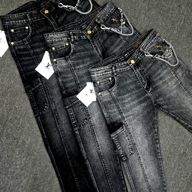 Black and Gray Jeans