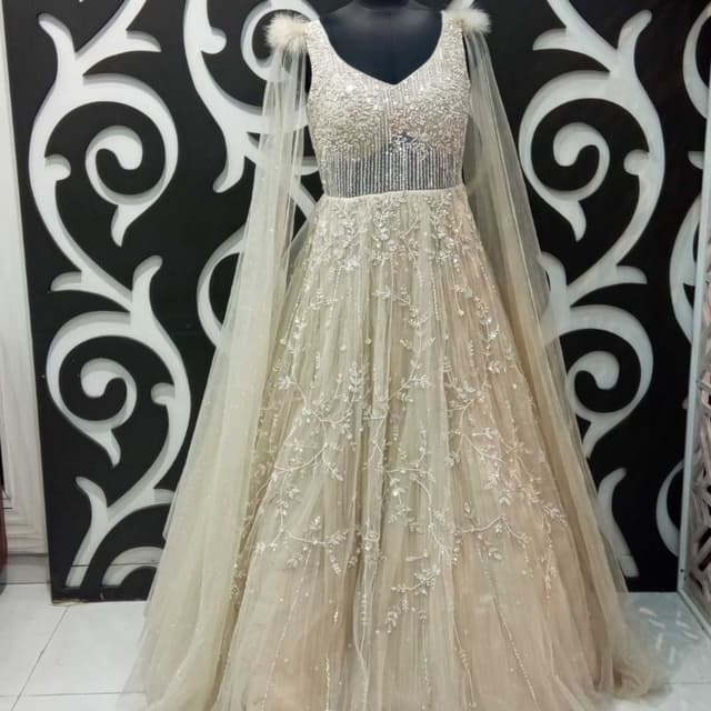 Champagne, Silver Dress