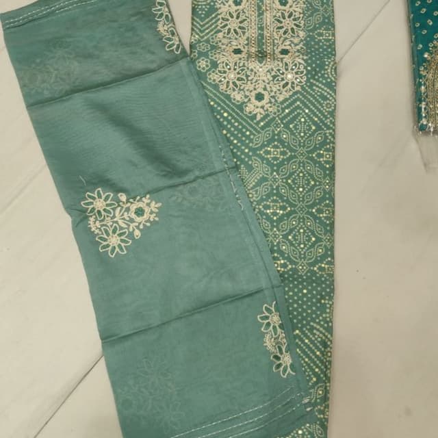 Teal and off-white Salwar Kameez Suit