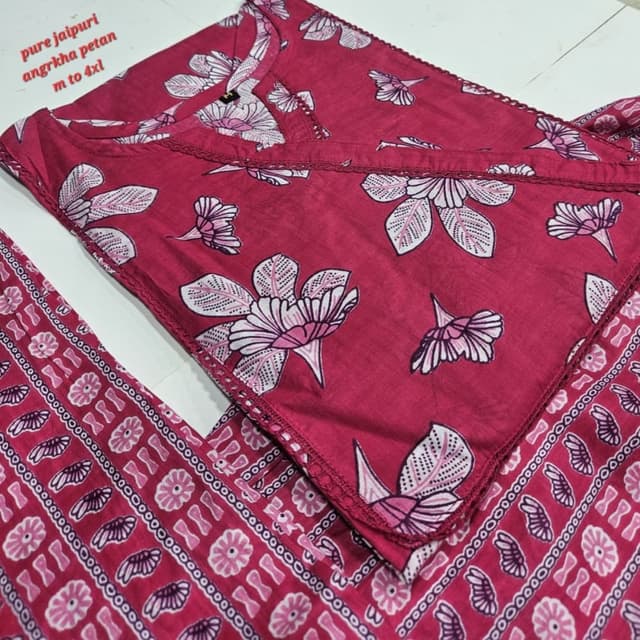 Magenta and white Angrakha Petan