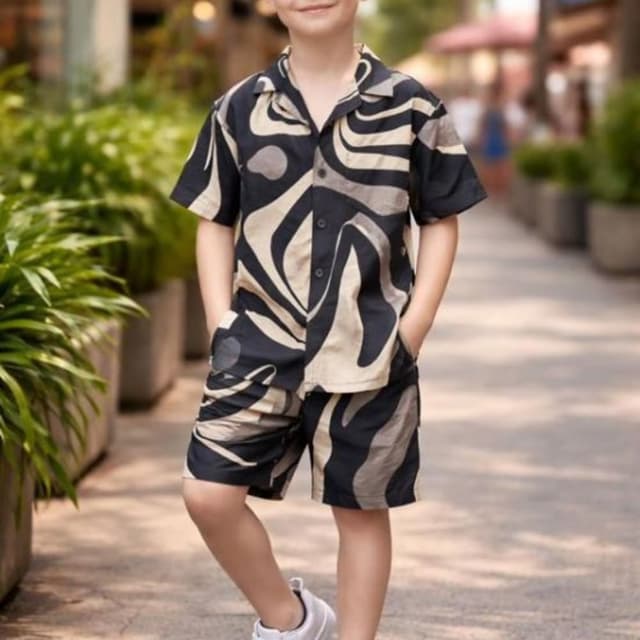 Black and beige abstract pattern Shorts set