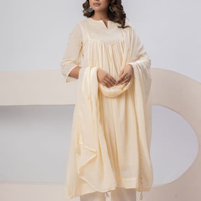 Cream/Off-white Kurta set with Dupatta