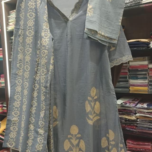 Grey with beige/cream print Kurta Set