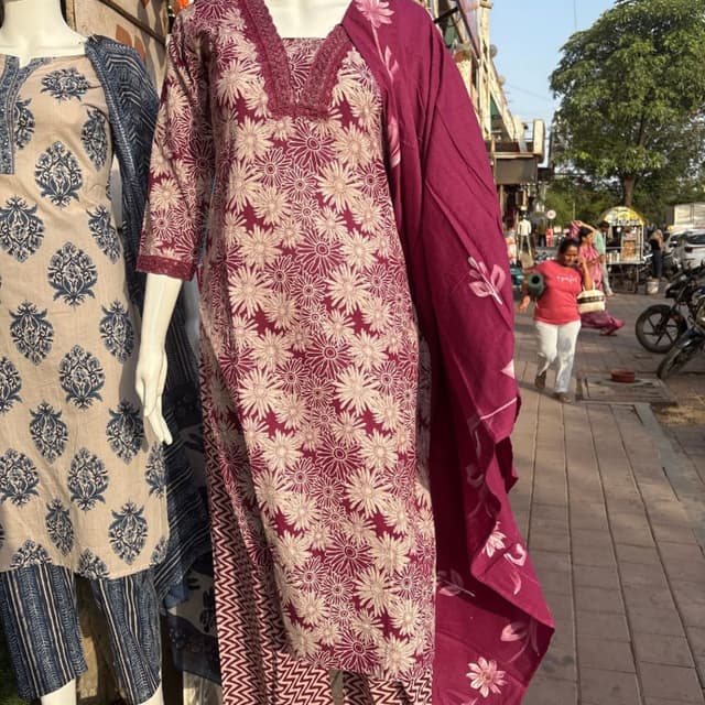 Maroon and cream with a dark magenta dupatta Kurta set with dupatta