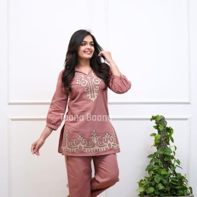 Dusty rose or mauve with cream-colored embroidery Kurta Set with Pant