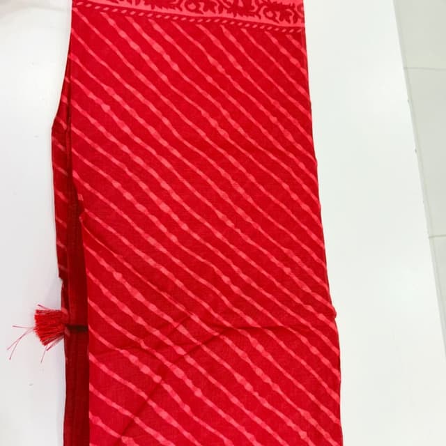 Red and lighter shade of red (tonal) Dupatta