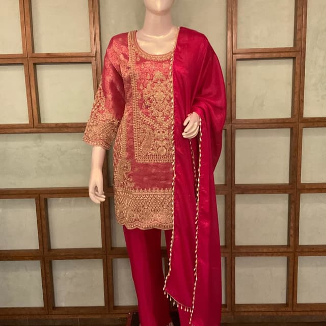Deep pink and gold Salwar Kameez Set